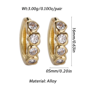 Detail view of 18K gold plated hoop earrings with dimensions 16mm height and 5mm width