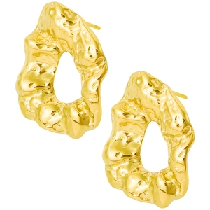 Detail of 18k gold earrings with irregular hollow shape and hammered metal texture