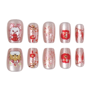 Faux ongles courts œil de chat avec motifs du Nouvel An et sacs de chance festifs