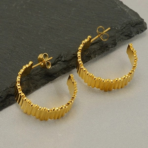 Minimalist C Shape Hoop Earrings Stainless Steel 18K Gold Plated Ribbed Ripple Textured Geometric Fashion Jewelry For Women