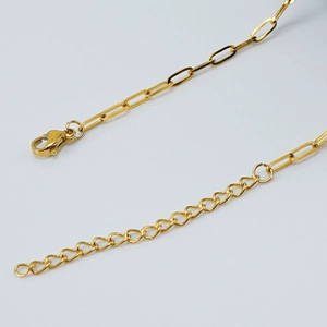 Minimalist gold-plated paperclip chain necklace with lobster clasp and extension