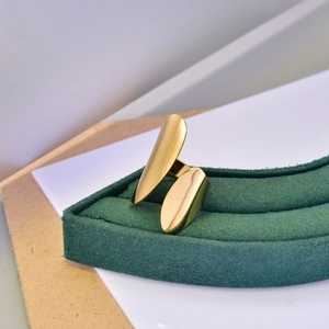 Minimalist 18K gold plated titanium steel open ring with asymmetric curved mirror design