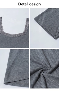 Détail du t-shirt gris en maille côtelée avec bordure en dentelle au col en U