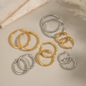 Minimalist Stainless Steel Hoop Earrings Waterproof Hypoallergenic High Polish Fashion Jewelry For Women