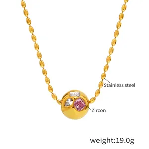 Détails et dimensions du collier en acier inoxydable avec pendentif boule et zircons