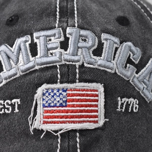 Vintage Baumwoll-Basecap in Anthrazit mit AMERICA-Stickerei und USA-Flaggen-Patch