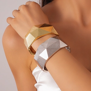 Geometric Faceted Bangle Bracelet Alloy Metal Radial Texture Hinged Open Irregular Minimalist Luxury Jewelry For Women