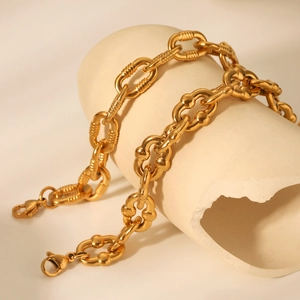 18K gold plated stainless steel thick chain bracelets with textured links and lobster clasp
