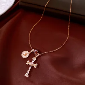 Collana placcata in oro 18k con pendenti a croce e stella su seta marrone lussuosa
