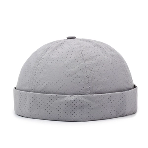 Bonnet docker gris respirant à séchage rapide pour hommes en tissu mesh découpé au laser