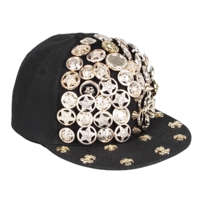 Hip hop black snapback baseball cap featuring silver rivets and star metal decorations