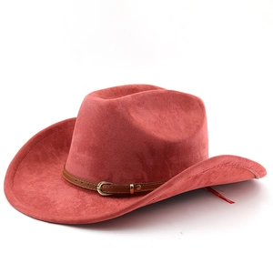 Détails du chapeau de cowboy rose avec ceinture en cuir marron et boucle dorée