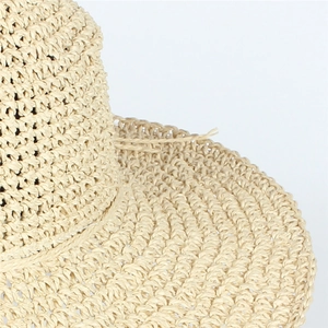 Cappello da sole pieghevole a tesa larga con trama in paglia beige dettagliata