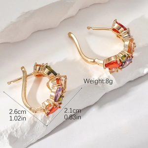 Boucles d'oreilles colorées en zircon doré, poids 8g et dimensions 2,1x2,6cm