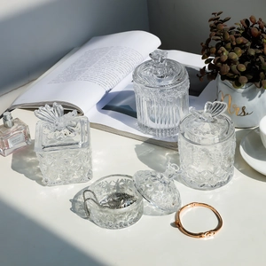 Transparent Embossed Glass Storage Jar Jewelry Box With Butterfly Handle Lid Decorative Candy Dish Desktop Organizer