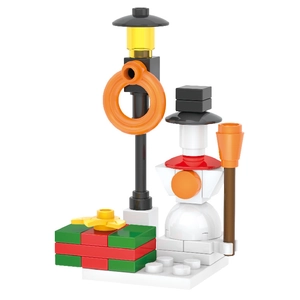 Set di mattoncini natalizi con pupazzo di neve, lampione e scatola regalo colorata