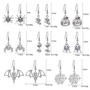 Detailed size and weight chart for Halloween alloy earrings featuring spider and bat motifs