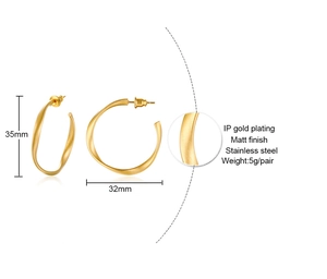 Detail of 35mm matte gold twisted C-shape stainless steel earrings with dimensions