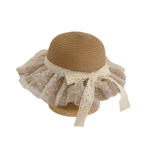 Joli chapeau de paille pour fille avec nœud en dentelle et bord en tulle doré