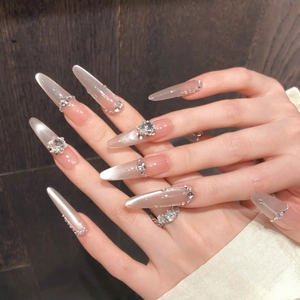 Luxurious long pointed cat eye press-on nails with rhinestones and silver chains