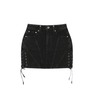 Jupe courte en jean noir à taille haute avec rivets métalliques et laçage latéral