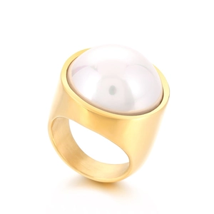 22mm chunky gold stainless steel ring with oversized white domed pearl decoration