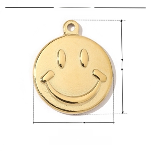Detailed dimensions of the 24mm gold stainless steel smiley face pendant with measurements
