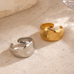 Minimalist 18K gold and silver plated stainless steel hammer textured open rings