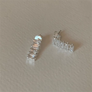 Minimalist 925 sterling silver stud earrings with arched rectangular clear cubic zirconia