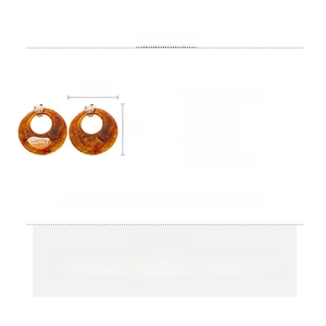 Detailed spec sheet showing amber leopard resin earrings size and weight details