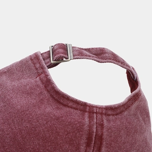 Casquette de baseball rouge bordeaux délavée avec boucle métallique réglable