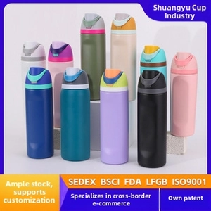 Detail of 30oz stainless steel tumblers with ergonomic grip and leakproof lids