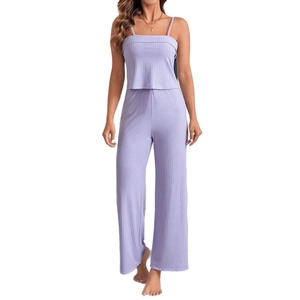 Ensemble détente lilas en maille côtelée avec caraco court et pantalon large à taille haute