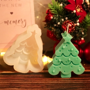 Detail van kerstboom siliconen mal met gelaagde textuur voor DIY geurkaarsen maken
