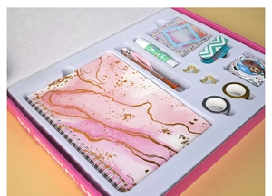 Set de diario DIY rosa mármol con libreta, bolígrafos y pegatinas en caja regalo