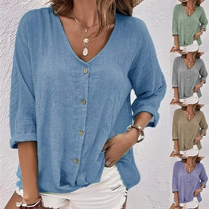 Blouse femme col V à manches courtes en cinq couleurs avec texture aspect lin léger