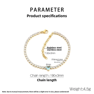Size chart showing stainless steel heart bracelet dimensions and rhinestone details