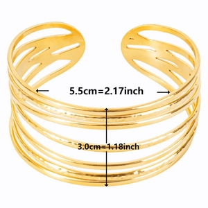 Detailed size view of a 18k gold layered cuff bracelet with width and diameter labels