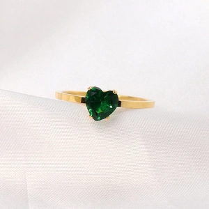 Elegant 18K gold plated stainless steel ring featuring a heart-shaped green emerald gemstone