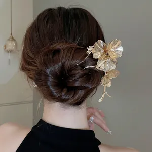 Flower Hair Stick Alloy Rhinestone Hairpin With Tassel Vintage Chinese Style U Shaped For Women Bun Decoration