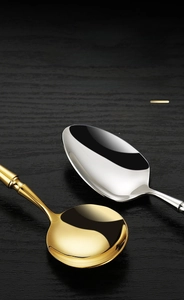 Polished 304 stainless steel spoons with smooth edges and bamboo-style handle detail
