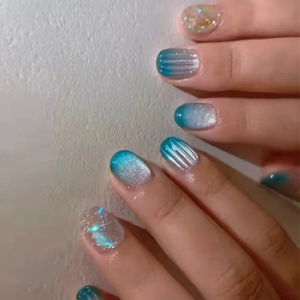 Blue Cat Eye Press On Nails Gradient Glitter Detachable Round Short False Nails For Women Simple Elegant