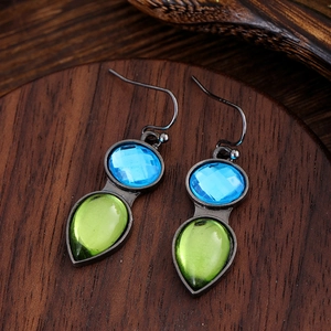 Boucles d'oreilles vintage en métal avec pierres en forme de goutte vert et bleu