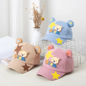 Casquette de baseball bébé avec oreilles d'ours 3D et broderie d'étoiles multicolores