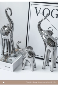 Dreiteiliges Set silberner abstrakter Elefanten-Skulpturen mit poliertem Metall-Finish