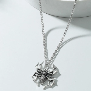 Gothic silver spider pendant necklace with vintage finish for Halloween aesthetic style