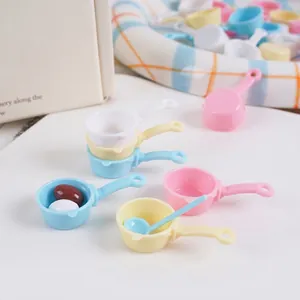 Simulation Mini Milchtopf Modell Kunststoff Bunte Puppenhaus Küche Zubehör Rollenspiel Spielzeug Für Puppen Deko