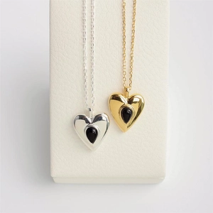 Elegant 925 sterling silver heart necklaces in gold and silver with black gemstone inlay