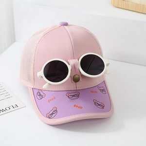 Kinder-Baseballkappe in Rosa mit abnehmbarer Brille und Bärenmuster für den Sommer