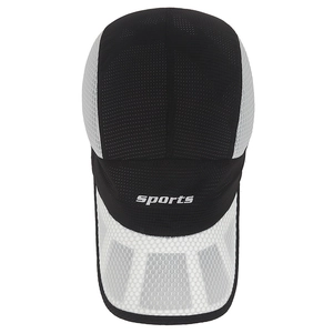 Breathable black and white mesh sports baseball cap with sports lettering for sun protection